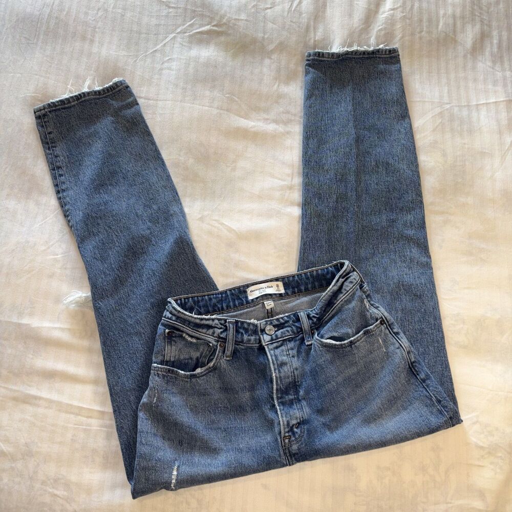 Abercrombie & Fitch Dad Jeans
